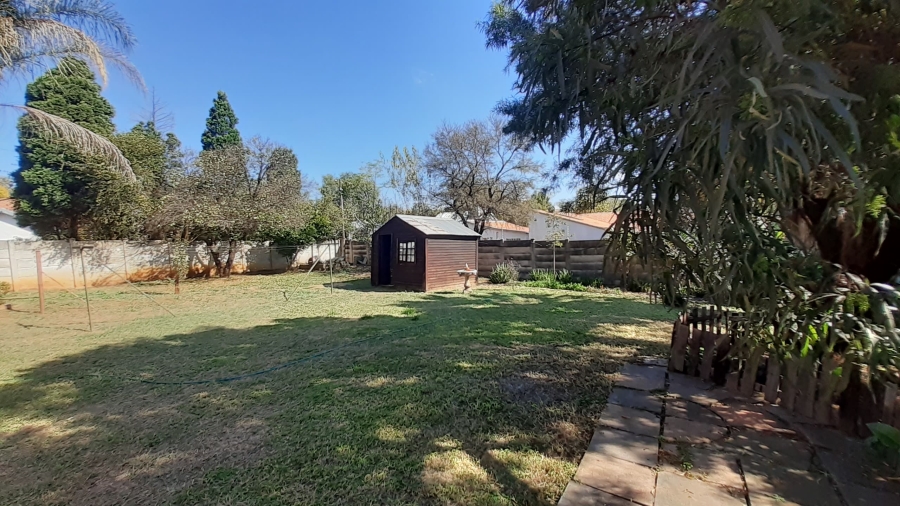5 Bedroom Property for Sale in Ifafi North West
